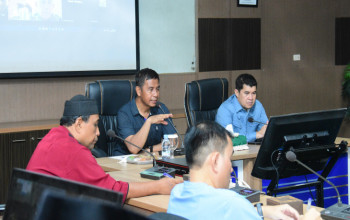 Tindak Lanjuti Arahan Pemerintah Pusat, Bupati Kampar H. Ahmad Yuzar Lakukan rapat Penerapan WFH