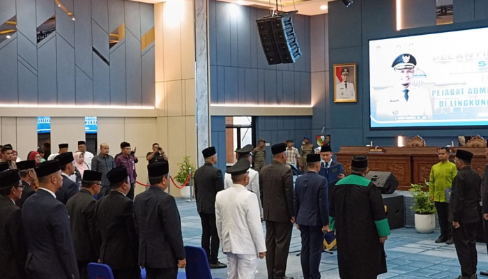 Wali Kota Pekanbaru Lantik 29 Pejabat Eselon II, III dan IV