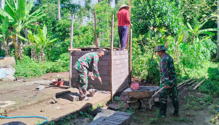 Bangun Sanitasi Babinsa Kerjen Bersama Warga, Wujud Nyata Pencegahan Penyakit