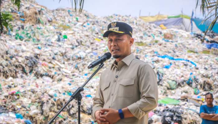 Kampanyekan Jaga Lingkungan, Wako Pekanbaru Beri Reward Ke Warga Peduli Sampah