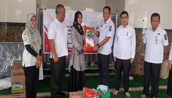 Bantu Masyarakat Rentan, Dinsos Kampar Salurkan Sembako hingga Alat Bantu Disabilitas