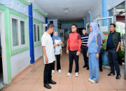 Bupati Kampar Lakukan Monitoring ke Sejumlah OPD di Minggu Kedua Pelaksanaan WFH