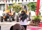 Dorong Modernisasi Pertanian di Siak, Bupati Afni Terima Bantuan 20 Traktor dari Kementan