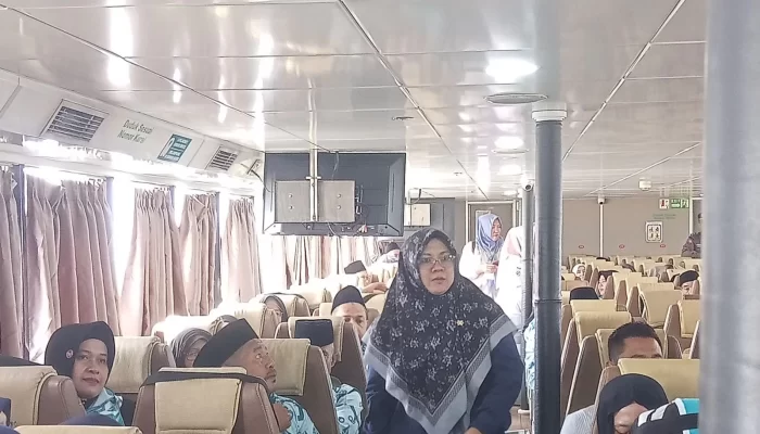 Bertolak Menuju Batam, Bupati Siak Ikut Mengantar 257 CJH Siak Hari Ini