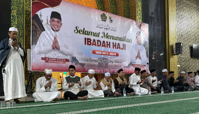 Bupati Zukri Lepas Keberangkatan 223 Jemaah Calon Haji Kabupaten Pelalawan