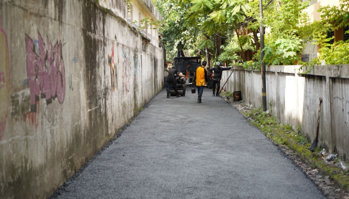 PUPR Pekanbaru Respon Aduan Warga, Jalan Penghubung Cut Nyak Dien – Pepaya di Aspal