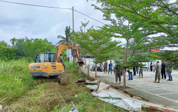 Bongkar Bangunan Liar di Sepanjang Jalan Jendral Sudirman Ujung, Pemko Pekanbaru Tertibkan Aset Tanah