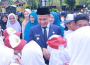 Peduli Masyarakat Tidak Mampu, Pemko Pekanbaru akan Bantu Perlengkapan Sekolah Anak