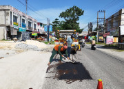 Pemko Pekanbaru Perbaiki Jalan Sepakat Tenayan Raya