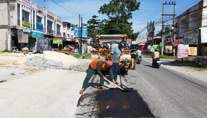 Pemko Pekanbaru Perbaiki Jalan Sepakat Tenayan Raya