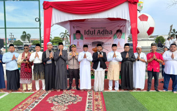 Bupati Zukri Laksanakan Sholat Idul Adha 1447 H di Lapangan Mini Soccer, Ajak Masyarakat Tanamkan Nilai Kebersamaan dan Gotong Royong