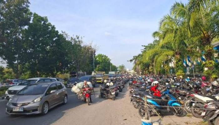 Penertiban Parkir, Dishub Ingatkan Jukir Tidak Paksakan Kendaraan Parkir di Kantong Parkir hingga Badan Jalan