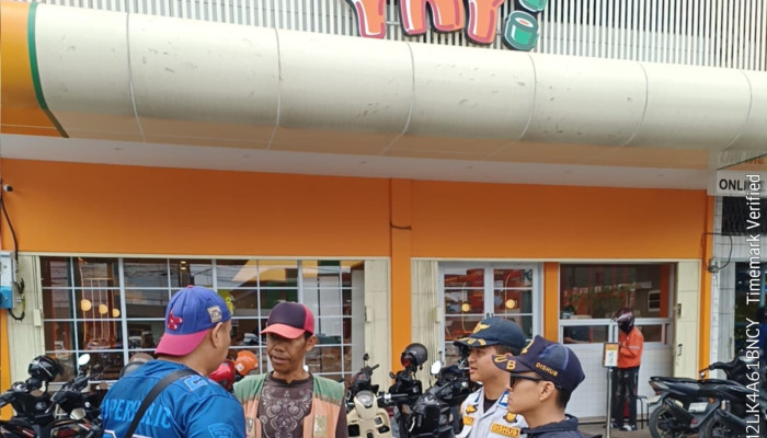Tindakan Tegas Dishub Pekanbaru: Berhentikan Jukir yang Ancam Pengemudi Ojol di Jalan Riau