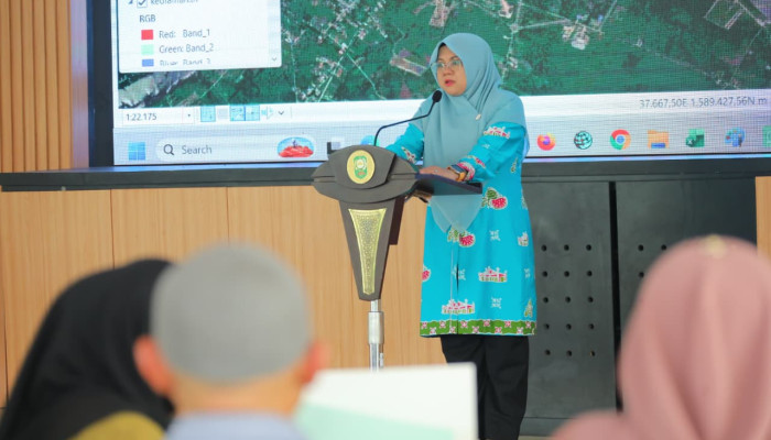Hadirkan Kepastian Hukum Tanah Bagi Warga Balai Kayang, Afni Serahkan Puluhan SHM