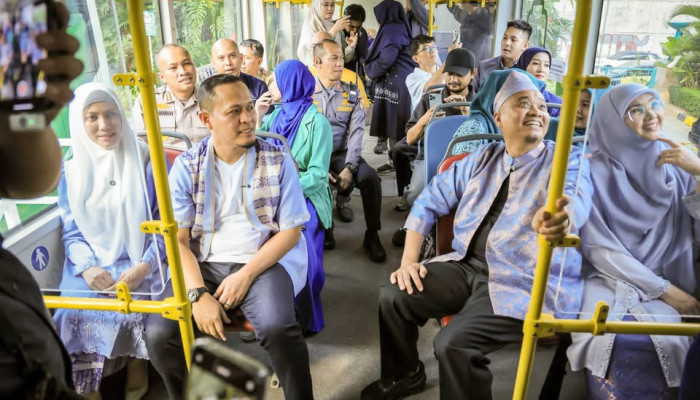 Wali Kota Pekanbaru Resmi Lepas Uji Coba Bus Listrik, Tingkatkan Kenyamanan dan Ketepatan Waktu