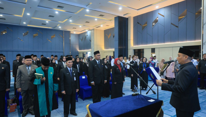 Wawako Markarius Lantik Puluhan Pejabat di Lingkungan Pemko Pekanbaru