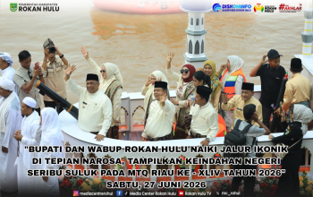 Bupati dan Wabup Rokan Hulu Naiki Jalur Ikonik di Tepian Narosa, Tampilkan Keindahan Negeri Seribu Suluk pada MTQ Riau ke-44