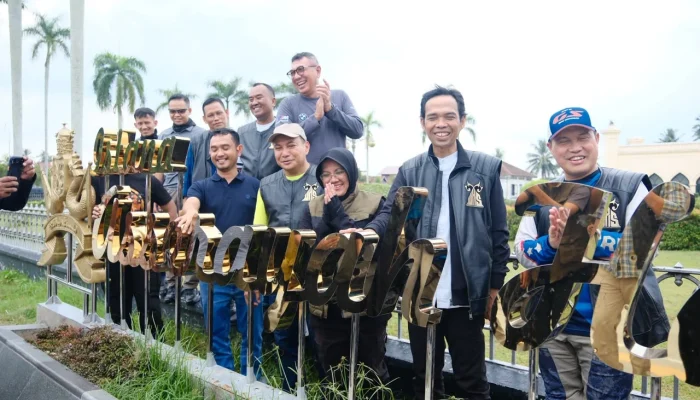 Touring Bersama UAS, Kapolda, dan Pangdam, Bupati Siak Perkenalkan Sejarah Kesultanan Siak