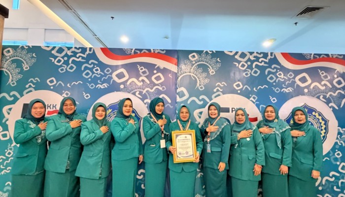 Sukses Turunkan Jumlah Anak Zero Dose, TP PKK Rokan Hilir Raih Penghargaan dari Menkes RI dan Ketum TP PKK Pusat di HKG PKK ke-54 Makassar