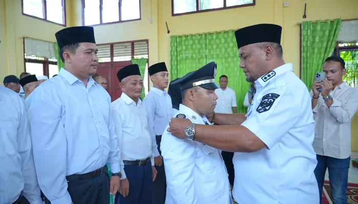 Lantik Ahmad Sultoni Siregar Jadi Pj Penghulu Tumang, Wabup Syamsurizal Minta Segera Gelar PAW