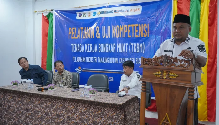 Dorong Sertifikasi dan Keselamatan Kerja di Pelabuhan Tanjung Buton, Wabup Siak Buka Pelatihan dan Uji Kompetensi TKBM
