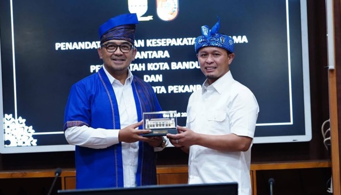 Wako Dukung Pembukaan Kembali Rute Penerbangan Langsung Pekanbaru-Bandung