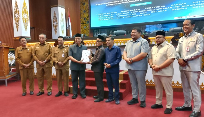 Pemko Pekanbaru Sampaikan Ranperda Pertanggungjawaban Pelaksanaan APBD 2025 ke DPRD