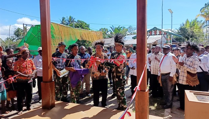 Satgas Yonif 123/Rajawali Pos Khaibar Waspada Bersama Masyarakat Resmikan Gereja Reformasi Hermon Amazu