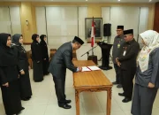 Lantik Lima Pejabat Fungsional di Lingkungan Pemkab Siak, Sekda Mahadar: Tulang Punggung Pelaksanaan Tugas Organisasi