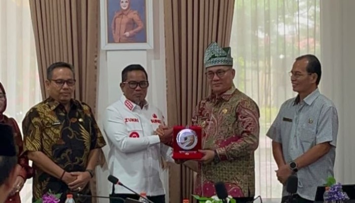 Bupati Zukri Terima Kunjungan Kerja Pemkab Nias Selatan, Paparkan Strategi Optimalisasi PAD