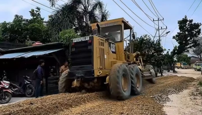 Pemko Pekanbaru Mulai Perbaiki Kerusakan Jalan Tanjung Batu