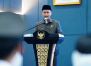 Wali Kota Agung Siapkan Ponsel untuk Ketua RT-RW, Minta Aktif Laporkan Jalan Rusak dan Drainase