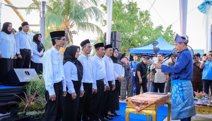 Wako Pekanbaru Kukuhkan Serentak 76 Ketua RT dan RW Terpilih di Kecamatan Senapelan