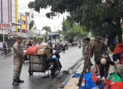 Pedagang Pasar Tumpah di Jalan Ahmad Yani Jangan Berjualan di atas Jam Delapan Pagi