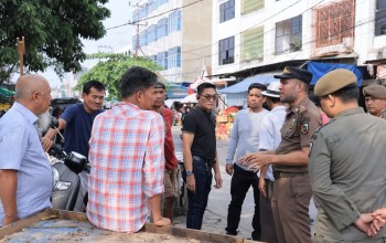 Pemko Segera Aspal Jalan Teratai, Ratusan Pedagang Diminta Segera Pindah ke Dalam Pasar