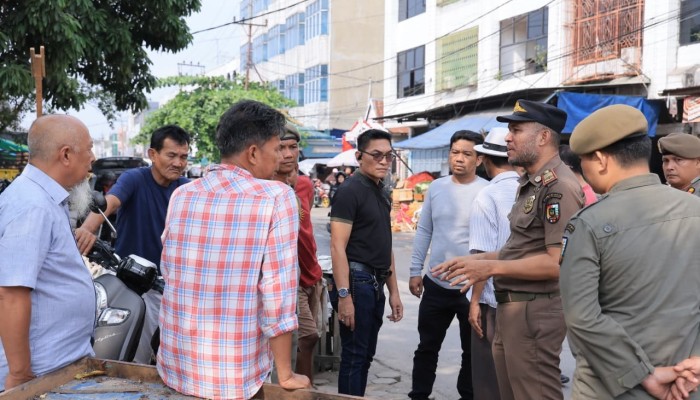 Pemko Segera Aspal Jalan Teratai, Ratusan Pedagang Diminta Segera Pindah ke Dalam Pasar