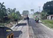 Prioritaskan Perbaikan Infrastruktur, Pemkab Siak Tangani 152,3 Km Jalan Rusak Lewat Program CSR