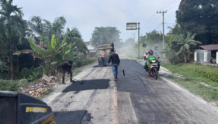 Prioritaskan Perbaikan Infrastruktur, Pemkab Siak Tangani 152,3 Km Jalan Rusak Lewat Program CSR
