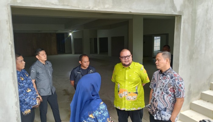 Wako Agung Tinjau Revitalisasi Pasar Bawah, Pengelola Diultimatum
