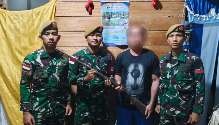 Kepercayaan Masyarakat Meningkat, Satgas Pamtas Terima Penyerahan Senjata Rakitan di Perbatasan RI-Malaysia