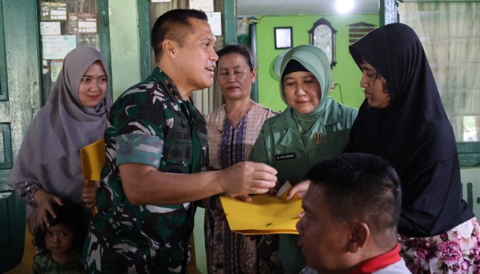 Pangdam XIX Tuanku Tambusai Beri Semangat Keluarga Prajurit Lewat Anjangsana HUT Ke-1