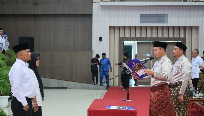 272 Ketua RT dan RW di Kecamatan Rumbai Resmi Dikukuhkan
