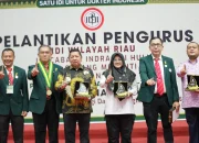 Hadiri Pelantikan Pengurus IDI Riau, Bupati Siak Perjuangkan Hak Fiskal untuk Jaga Kualitas Pelayanan Kesehatan dan Kesejahteraan Tenaga Medis