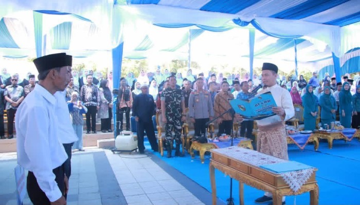 Wali Kota Minta Ketua RT dan RW Rumbai Timur Langsung Bekerja Usai Dilantik