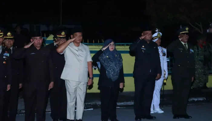 Kenang Jasa Pahlawan, Pemkab Siak Bersama TNI-Polri dan Forkopimda Laksanakan Apel Kehormatan dan Renungan Suci HUT ke-81 RI