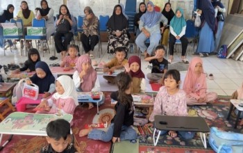 Semarakkan Kreativitas Anak, FBN Kelompok 37 FISIP Unri Gelar Festival Mewarnai di Muara Fajar Timur