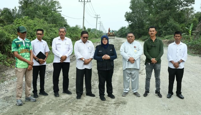 Pemkab Siak Gandeng Perusahaan Perbaiki Jalan Sungai Rawa-Tanjung Buton Sepanjang 6,4 Km