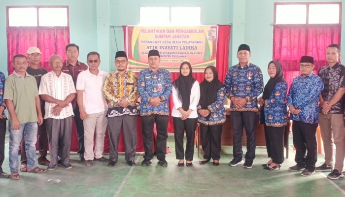 Plt Camat Pangkalan Kuras Hadiri Pelantikan dan Pengambilan Sumpah Jabatan Kasi Pelayanan Desa Sidomukti