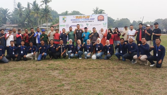 Camat Langgam Buka Secara Resmi Kegiatan Open Turnamen Sepak Bola Desa Tambak CUP IV Se-Kecamatan Langgam