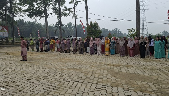 Pemerintah Kecamatan Bandar Sekijang adakan Upacara HUT Kabupaten Pelalawan yang Ke 27 Tahun 2026